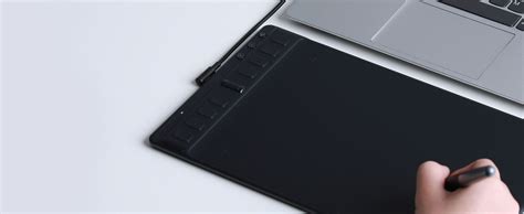 Amazon.in: Buy HUION Inspiroy 2 Medium Drawing Tablet with Scroll Wheel ...