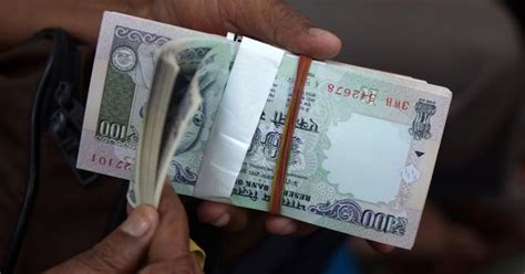 Five investment schemes with low risk and high return - IBTimes India