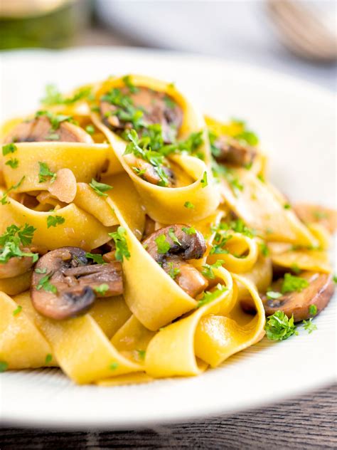 Mushroom Pappardelle with Balsamic Vinegar - Krumpli
