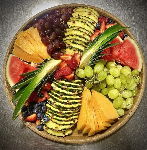 Fresh Fruit Platter – Catering | Harried & Hungry