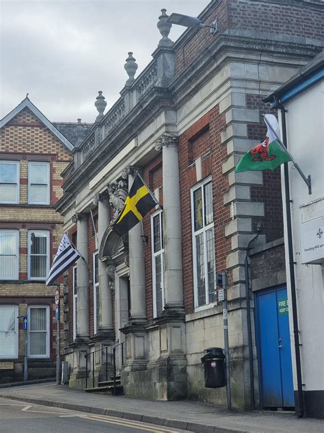 flying the flag of Brittany, St David and the draig Goch today on ...