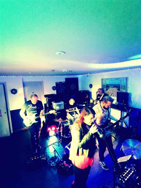 May Day Celebration, The Tipsy Cow, Looe, 5 May 2024 | AllEvents.in