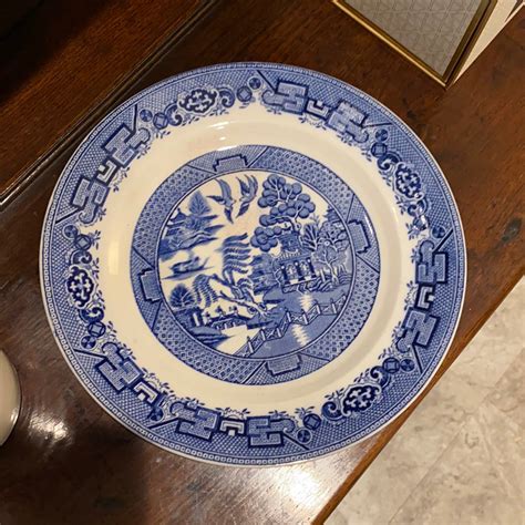 Blue Willow Plate – McIntosh Cottage Antiques