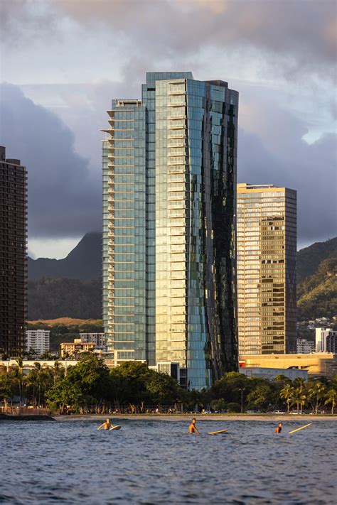 Commercial Building Images 的图像结果