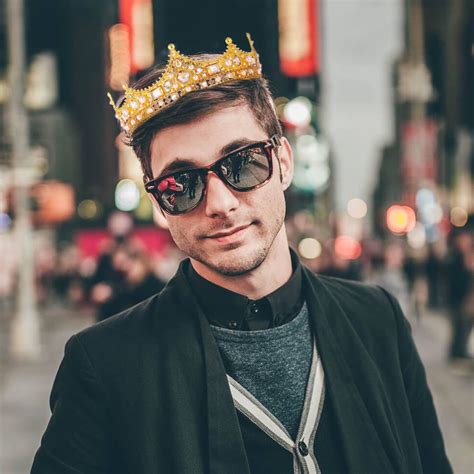 Buy KRDADELF Gold King Crown for Men, Pearls Queen Crowns for Women ...