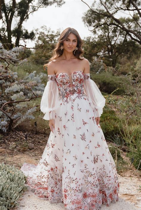 Season – Ma Cherie Bleue - ethereal wedding dress