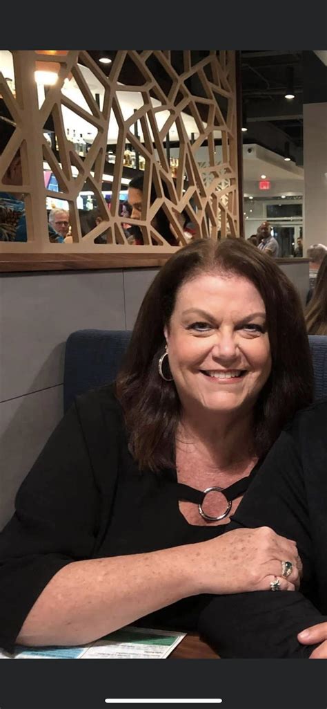 face reveal of the fat ass GILF | Scrolller