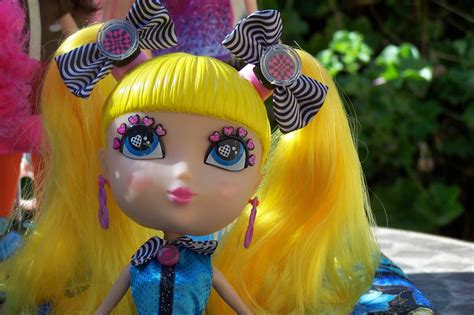 Lizzie's Arty Crafty 'n Dolls: Dolls! My Large Head Dolls