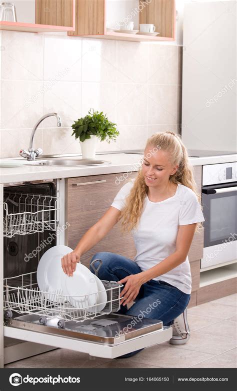Whirlpool Dishwasher Loading 的图像结果