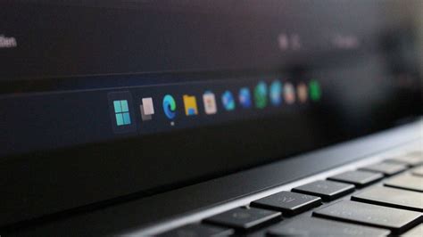 Image result for Windows 11 Taskbar Layout