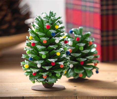 Make Pine Cone Christmas Trees with Kids for Holiday Fun - DIY Candy
