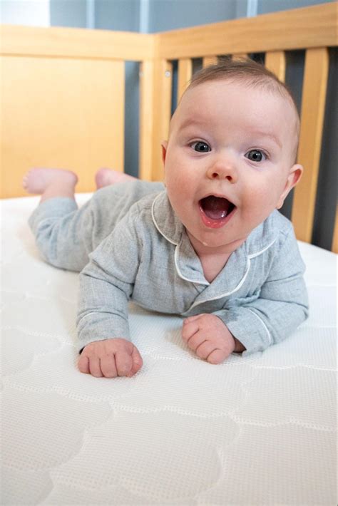 When Do Babies Drop to 2 Naps? | Signs and Tips for Parents