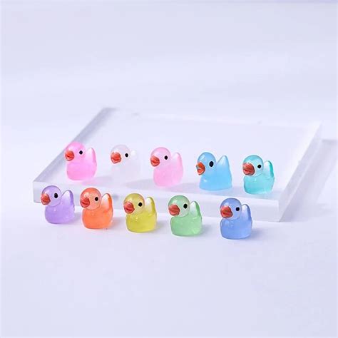 30pcs Mini Luminous Ducks Cute Resin Ducks Glow In The Dark Miniature ...
