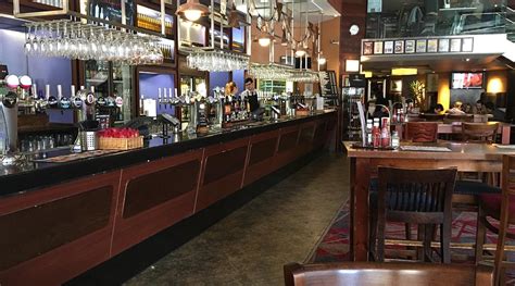 THE PARAMOUNT - JD WETHERSPOON, Manchester - Restaurant Reviews, Phone ...