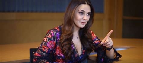 Ranveer-Deepika Spam Our Social Media Feeds With Their Wedding Pics And ...