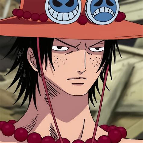 Pin di Ghost Vampire Gal ️🧡💛💚💙💜 su Portgas D. Ace | Immagini, Immagini ...