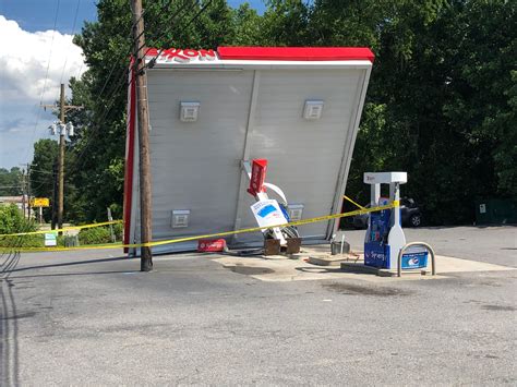 Straight Line Wind Damage 的图像结果