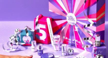 Revolve Advent Calendar 2025