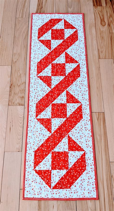 valentine's day quilted table runner