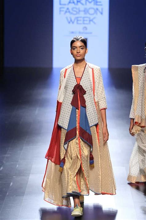 KA SHA at Lakmé Fashion Week summer/resort 2016 | Vogue India