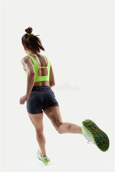 Sprinting Back View 的图像结果