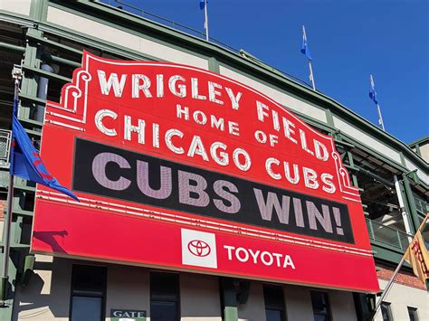 Sluggers - Review - Wrigleyville - Chicago - The Infatuation