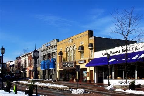 Northville Funeral Homes, funeral services & flowers in Michigan