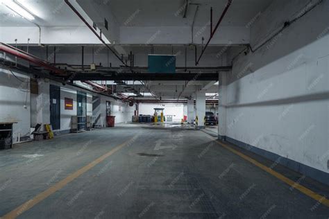 Background of underground park city garage | Premium Photo