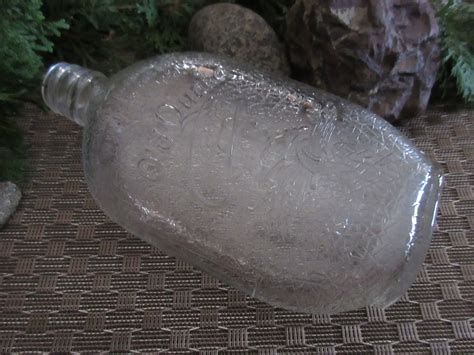 Vintage Old Quaker Whiskey Alcohol One Pint Clear Bottle - Etsy