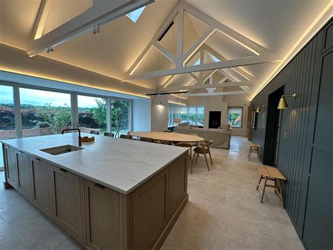 Vaulted Ceiling Up Light Modern 4/6 Lights Track Lighting Kit Flush