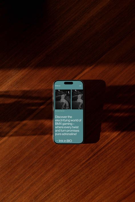 Akoya Mockups - IPHONE-MOCKUP-038