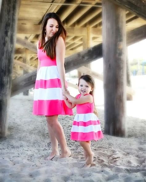 23 Stunning Mother Daughter Outfits You Can Wear Together ...