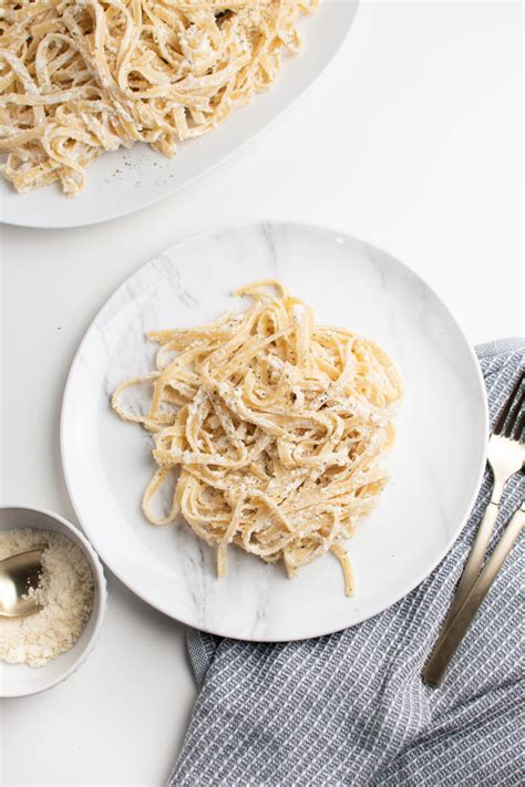 Healthy Greek Yogurt Alfredo (Faux Fettuccine) - The Ashcroft Family Table