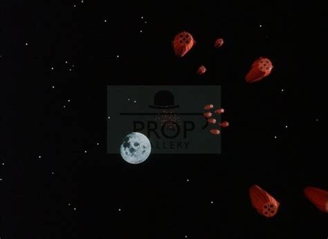 The Prop Gallery | Cryogenic chamber miniature - The Exiles