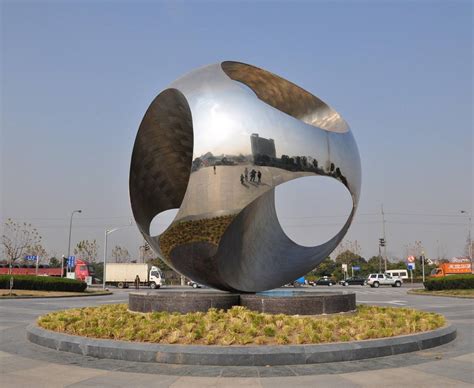 南京不锈钢雕塑|锻铜雕塑厂|南京金叶子雕塑工程有限公司