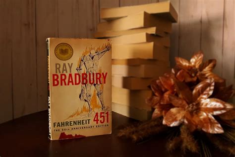 Book Review: Fahrenheit 451 by Ray Bradbury | What Makes You Curious ...