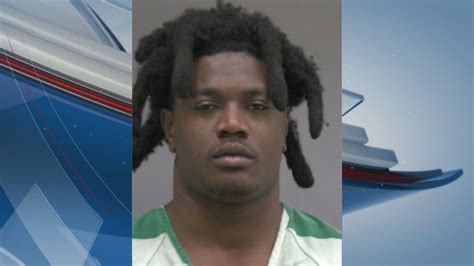 Gainesville man arrested for carrying drugs and illegal gun