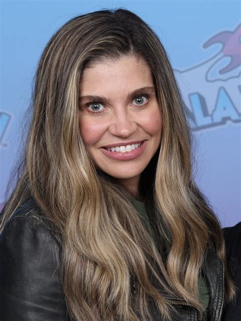 Danielle Fishel Net Worth, Parents, Boyfriend, Family, Age