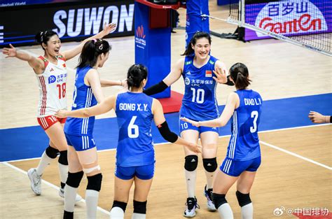 中国女排3比0横扫波兰女排，晋级世界女排联赛决赛
