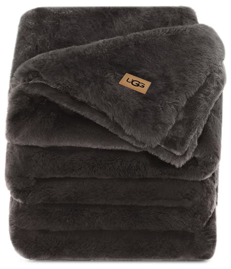 UGG 16802 Euphoria Plush Faux Fur Reversible Throw Blanket for Luxury ...