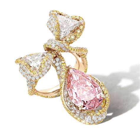 『珠宝』Cindy Chao 推出 Four Seasons 高级珠宝新作：四季变幻的色彩 | iDaily Jewelry · 每日珠宝杂志