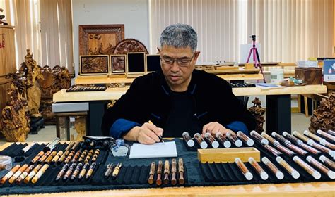科技文創撰出新火花 「快木文創」打造台灣頂級木筆工藝 – 旅食樂