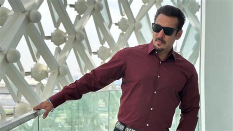Salman Khan asks fans to not pour milk on his posters, says he is ...