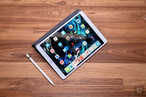 Apple iPad 4th Generation - 128GB - 9.7inch Black (Wi-Fi) (Scratch and ...