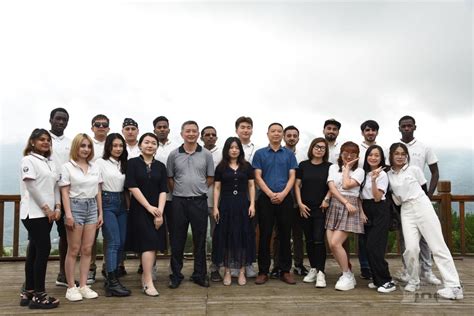 【一线传真】留学生代表赴恩施体验乡村振兴-武汉大学新闻网