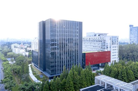 宝马启用新上海研发中心，建成德国之外最大研发体系