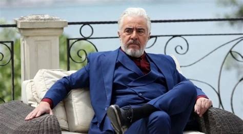 Ugur Yucel kao mafijaš Hasan u seriji Sandik Kokusu | Miris škrinje ...