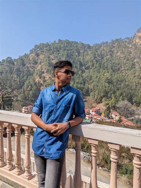 Minav Karia | Personal Portfolio — Software Engineer & Web Developer