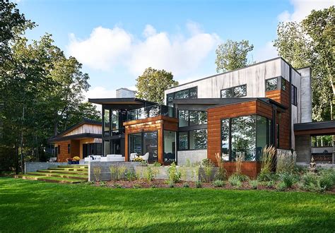 Lake House Modern Exterior