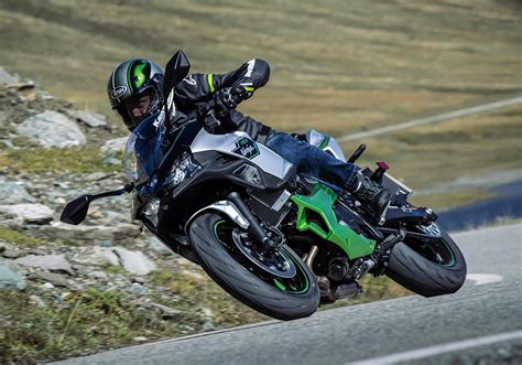 Kawasaki Ninja 7 Hybrid 2024 Preview - The First Hybrid | Seastar Superbikes